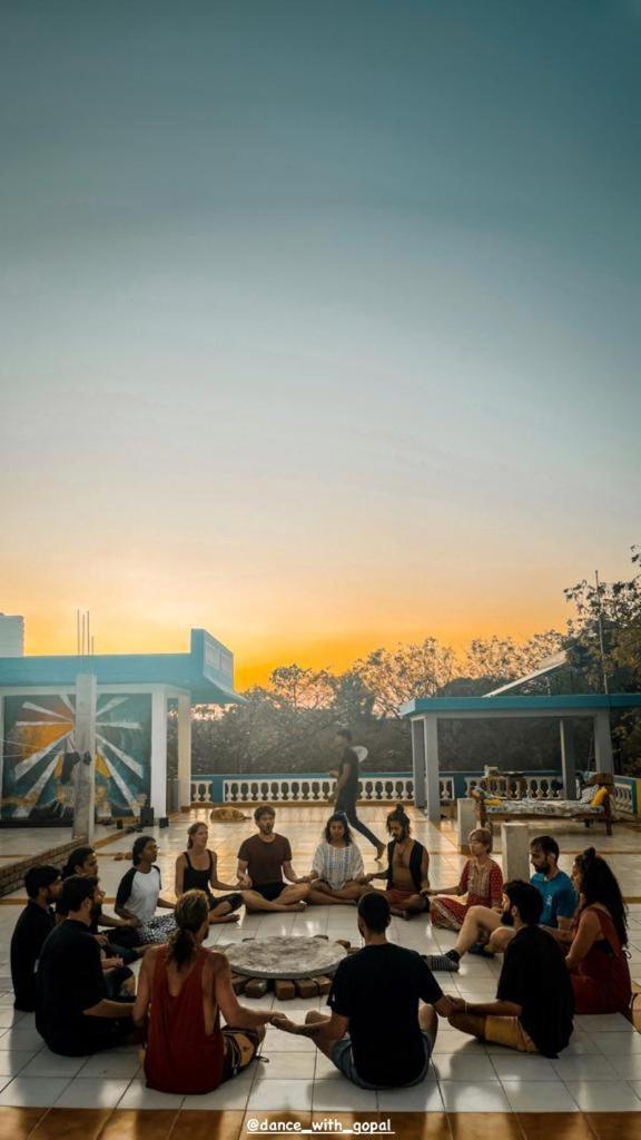 Unearth Hostel أورفيلا المظهر الخارجي الصورة